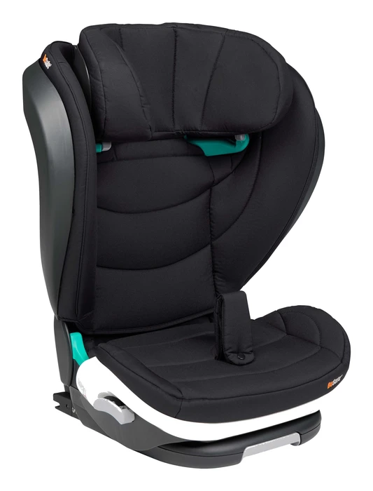 BeSafe Flex FIX 2 sidovy med ISOFIX-kopplingar synliga under basen