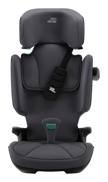 Britax Römer Kidfix i-Size med nackstödet uppdraget till maximalt höjdläge, visar markeringarna på baksidan